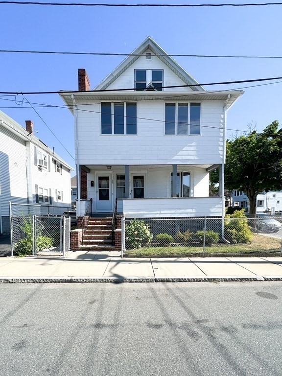 28 Wellesley St, Tufts University