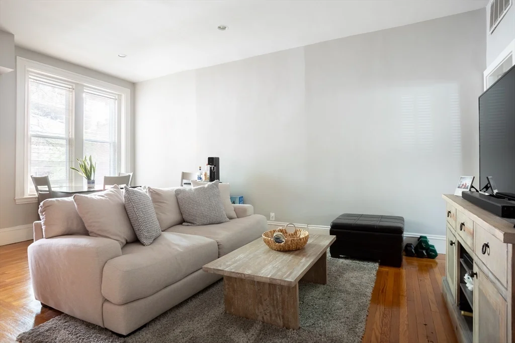 81 St Botolph St, Back Bay