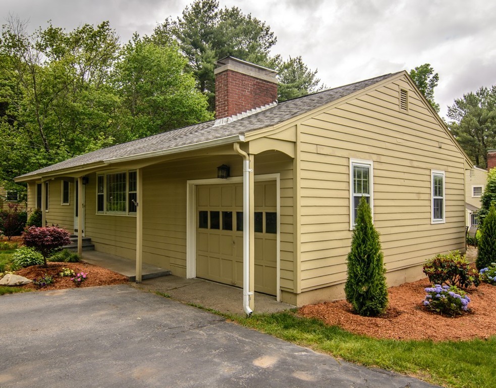 253 W Main St, Westborough