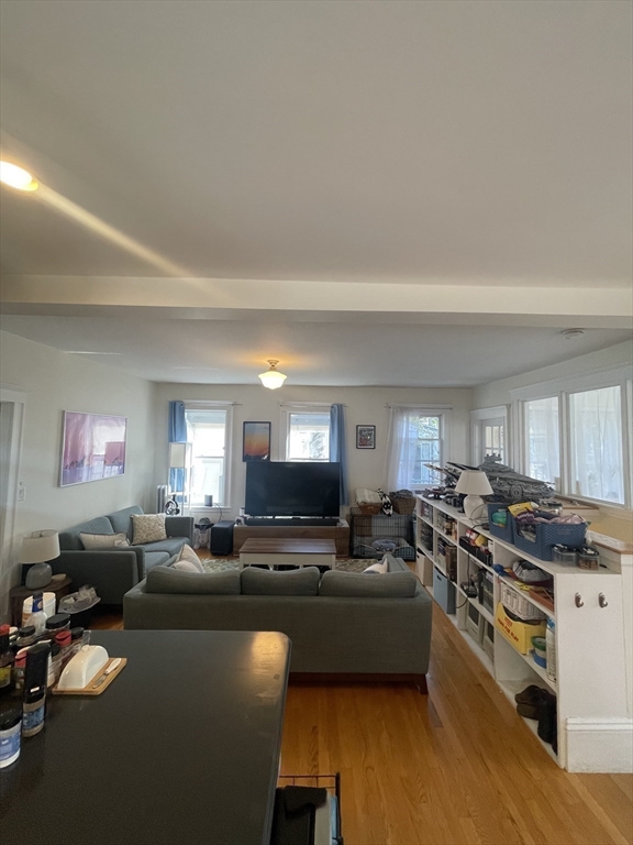 20 Burnham St, Tufts