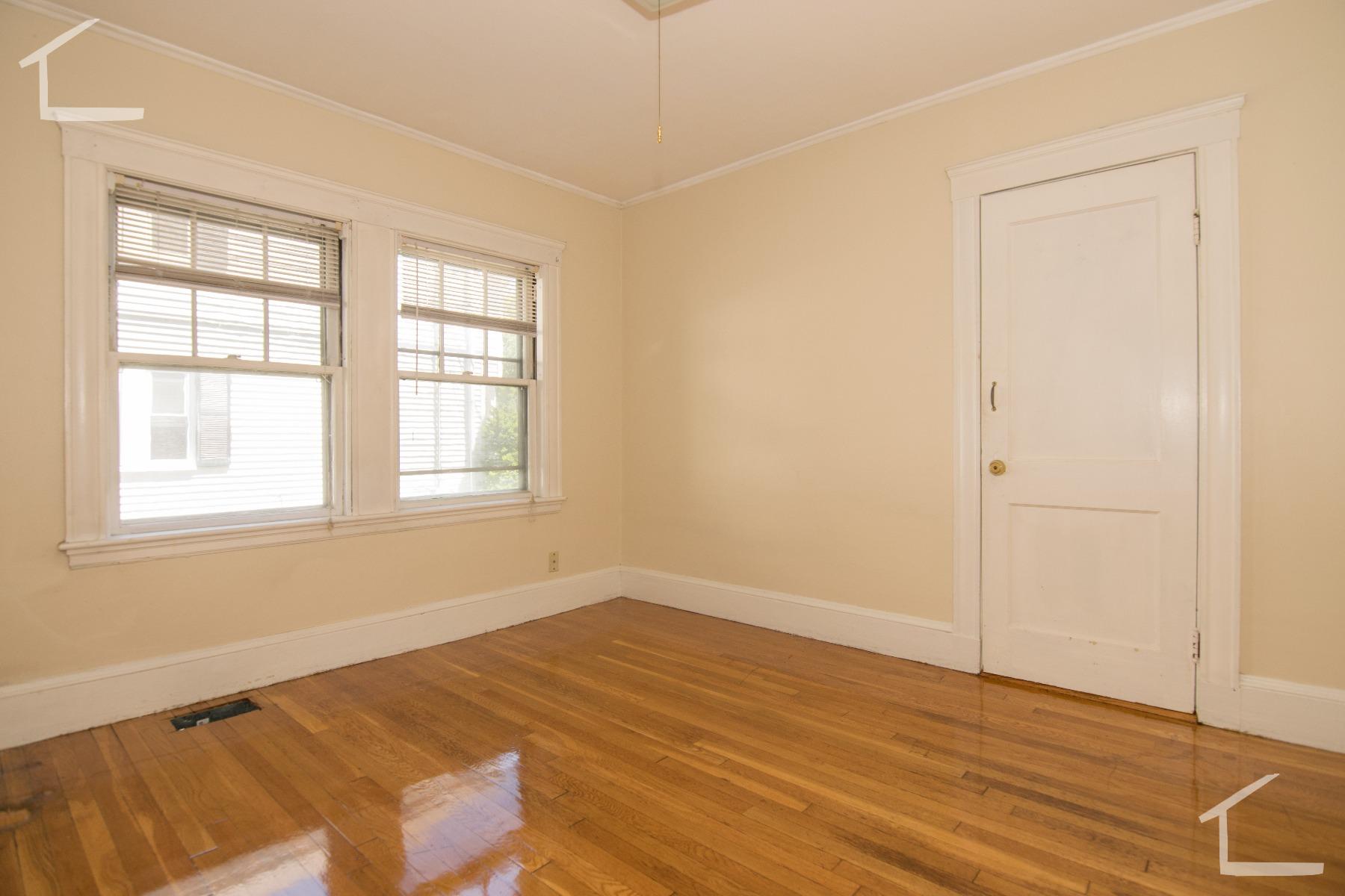 8 Hobson St, Oak Square