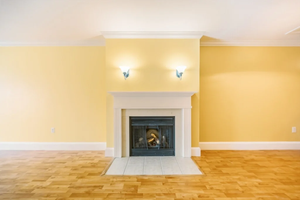 426 Mount Hope St, North Attleboro