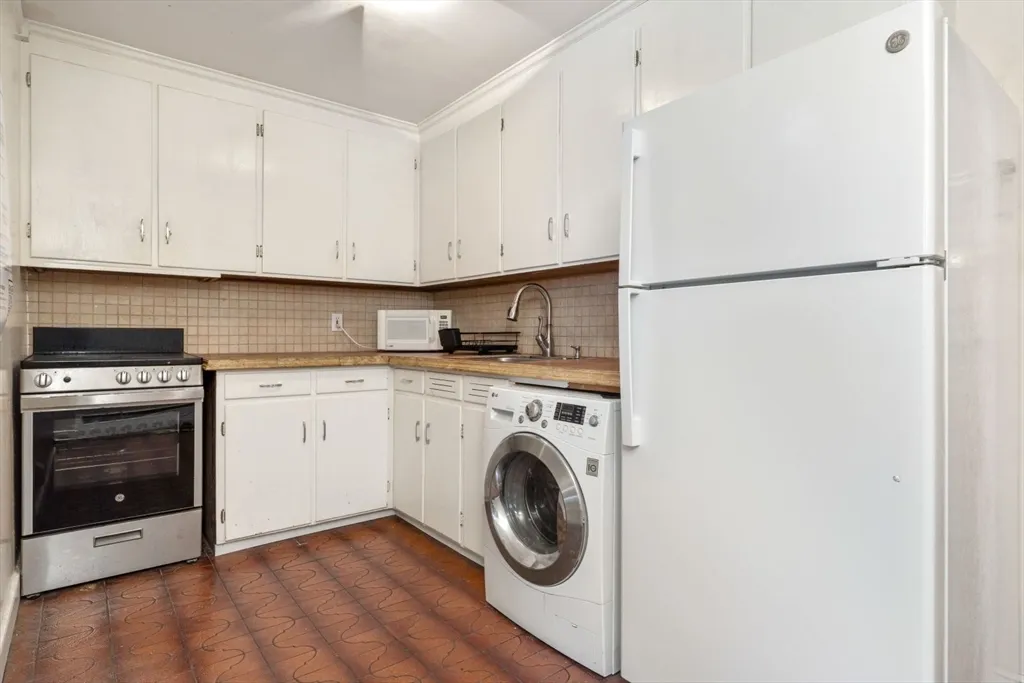 143 Longwood Ave, Coolidge Corner