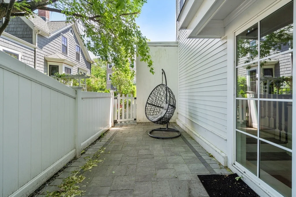 119 Charlesbank Rd, Newton Corner