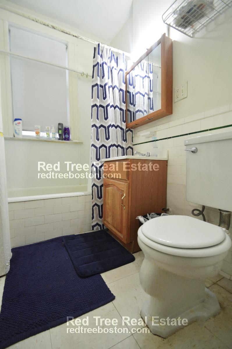 1634 Commonwealth Ave, Brighton