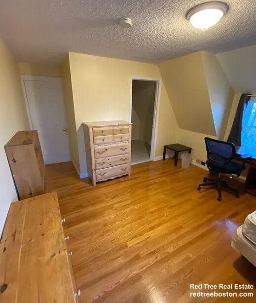 27R Albion St, Powder House Square