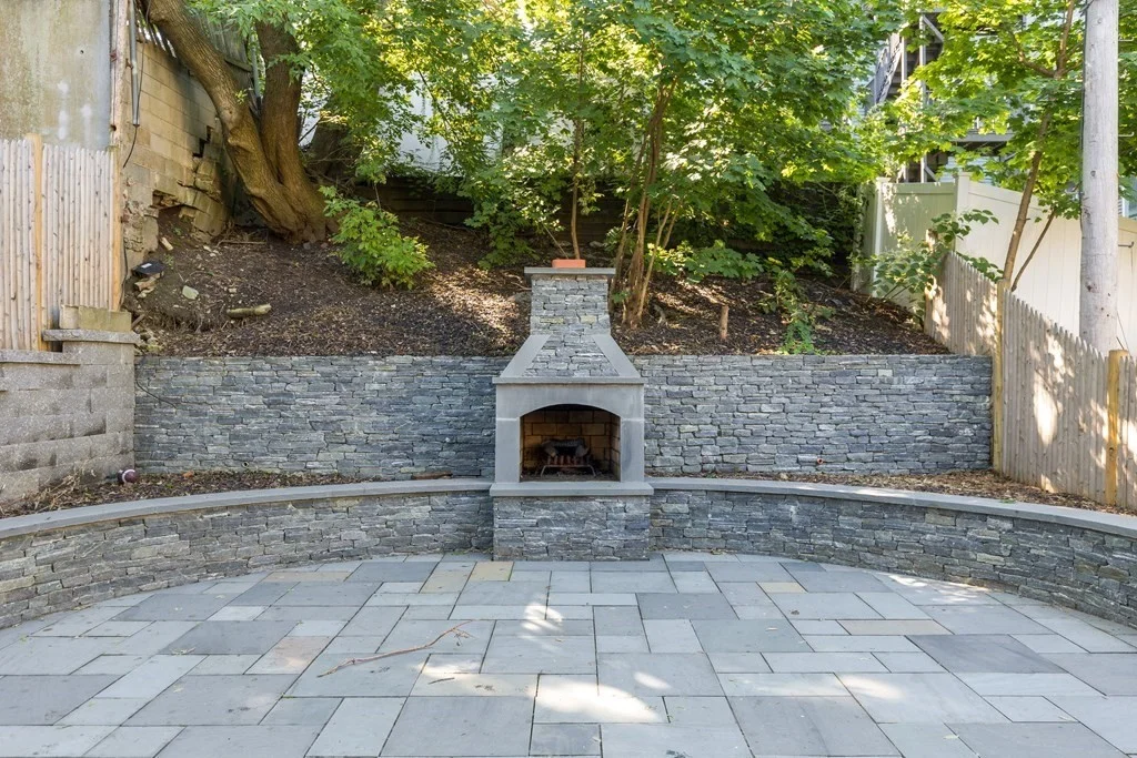 719 E 2nd St, South Boston