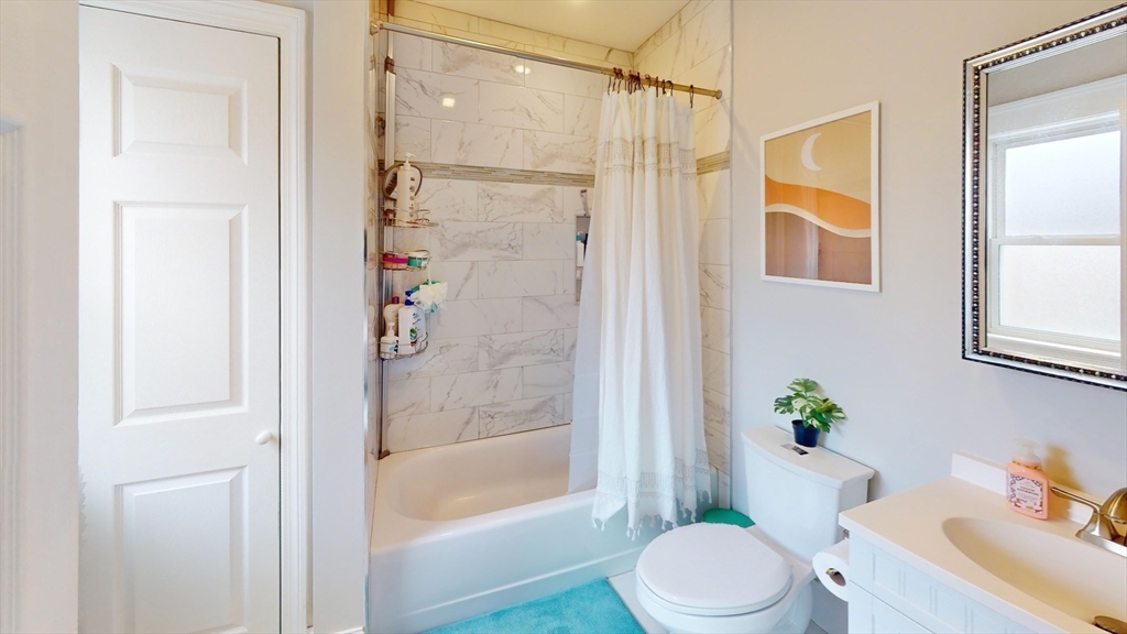 61 Havre St, East Boston