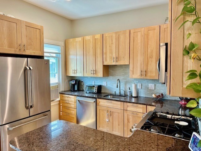 18 Park St, Charlestown