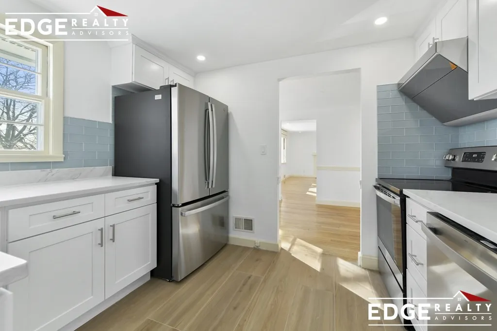 105 Hamilton Rd, Cedarwood