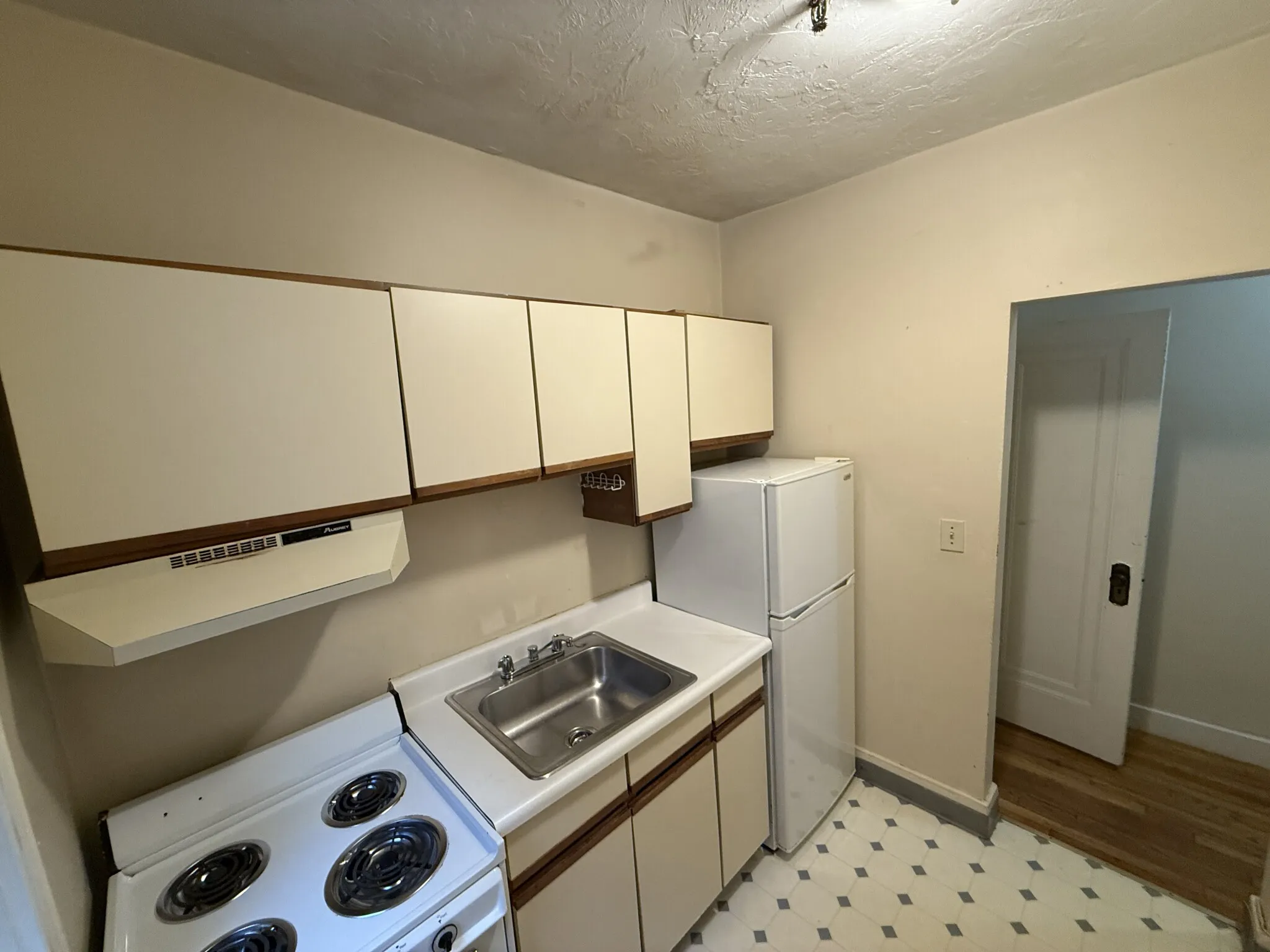 11 Peterborough St, Fenway