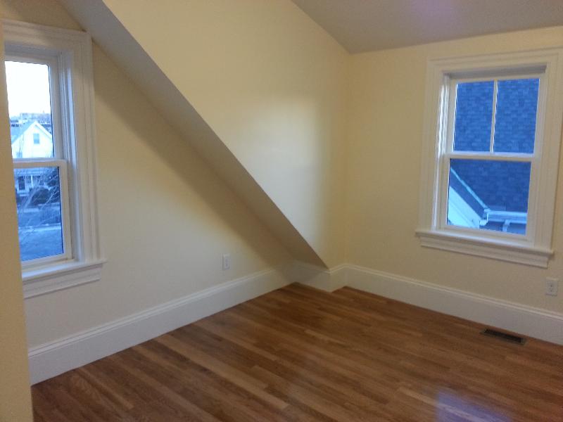 84 Linden St, Allston