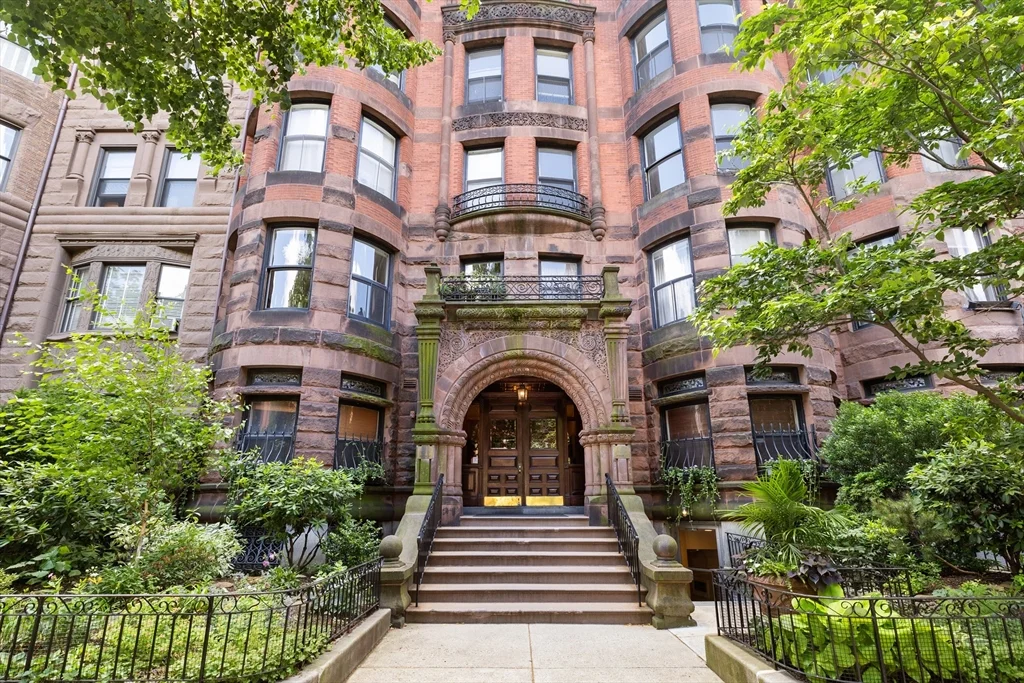 259 Beacon St, Back Bay