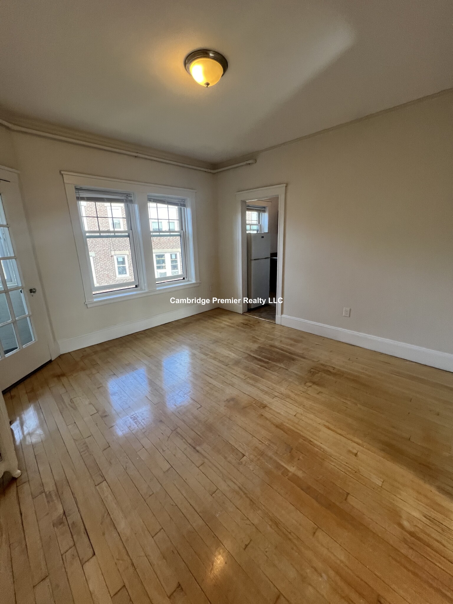 3 Linnaean St, Neighborhood Nine