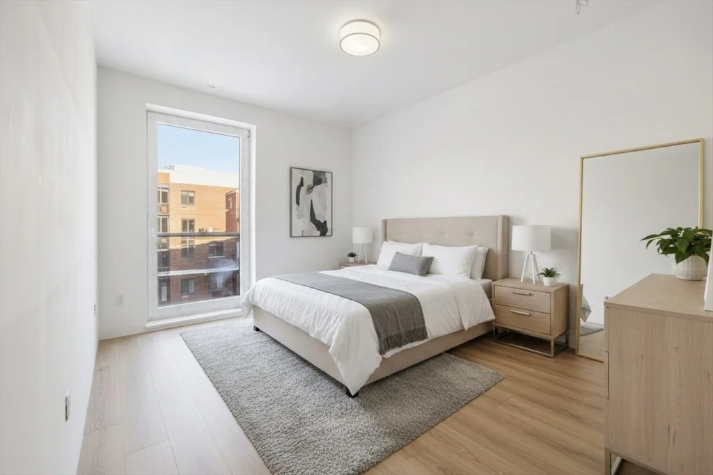 1035 Commonwealth Ave, Allston