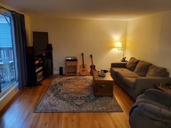 3 bed, 2.5 bath apartment for rent at 475 Concord Ave Unit 475, Cambridgeport — photo 5 of 6