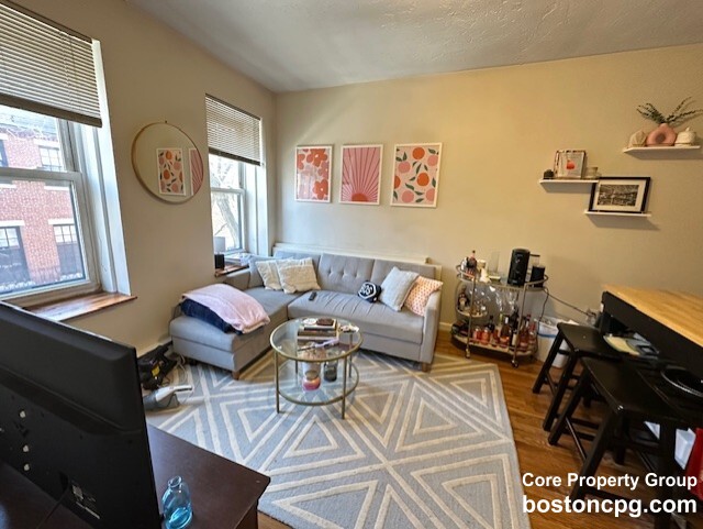 27 Garden St, Beacon Hill