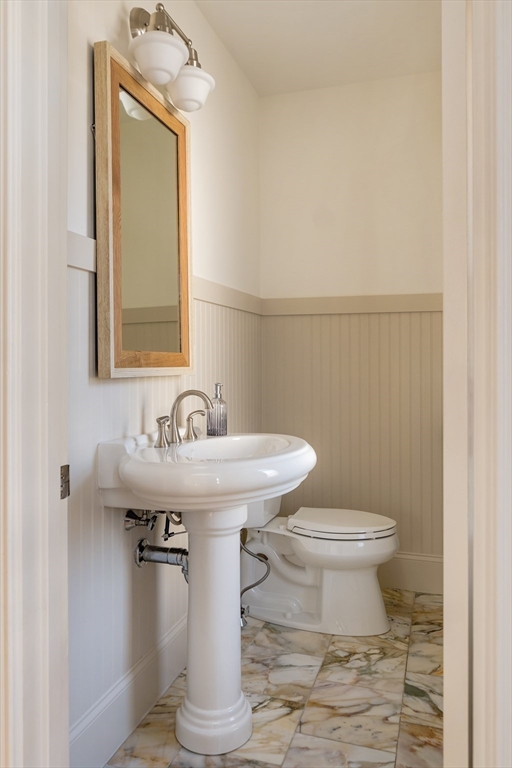 14 Kent Ct, Somerville