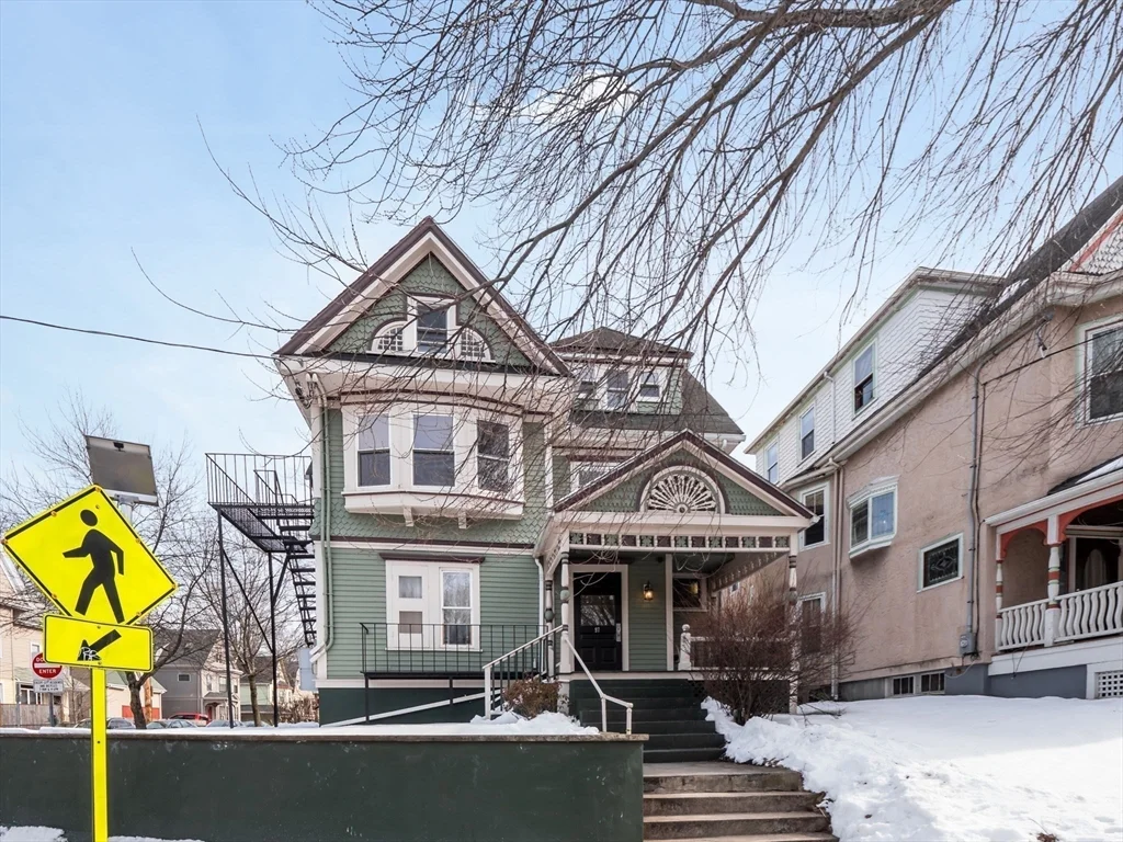 97 College Ave, Powder House Square