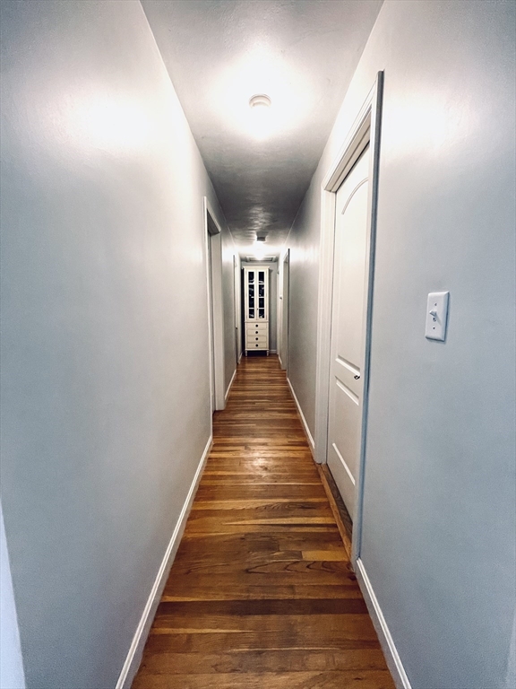 34 Hillside Dr, Shrewsbury