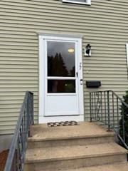 77 School St, Northborough