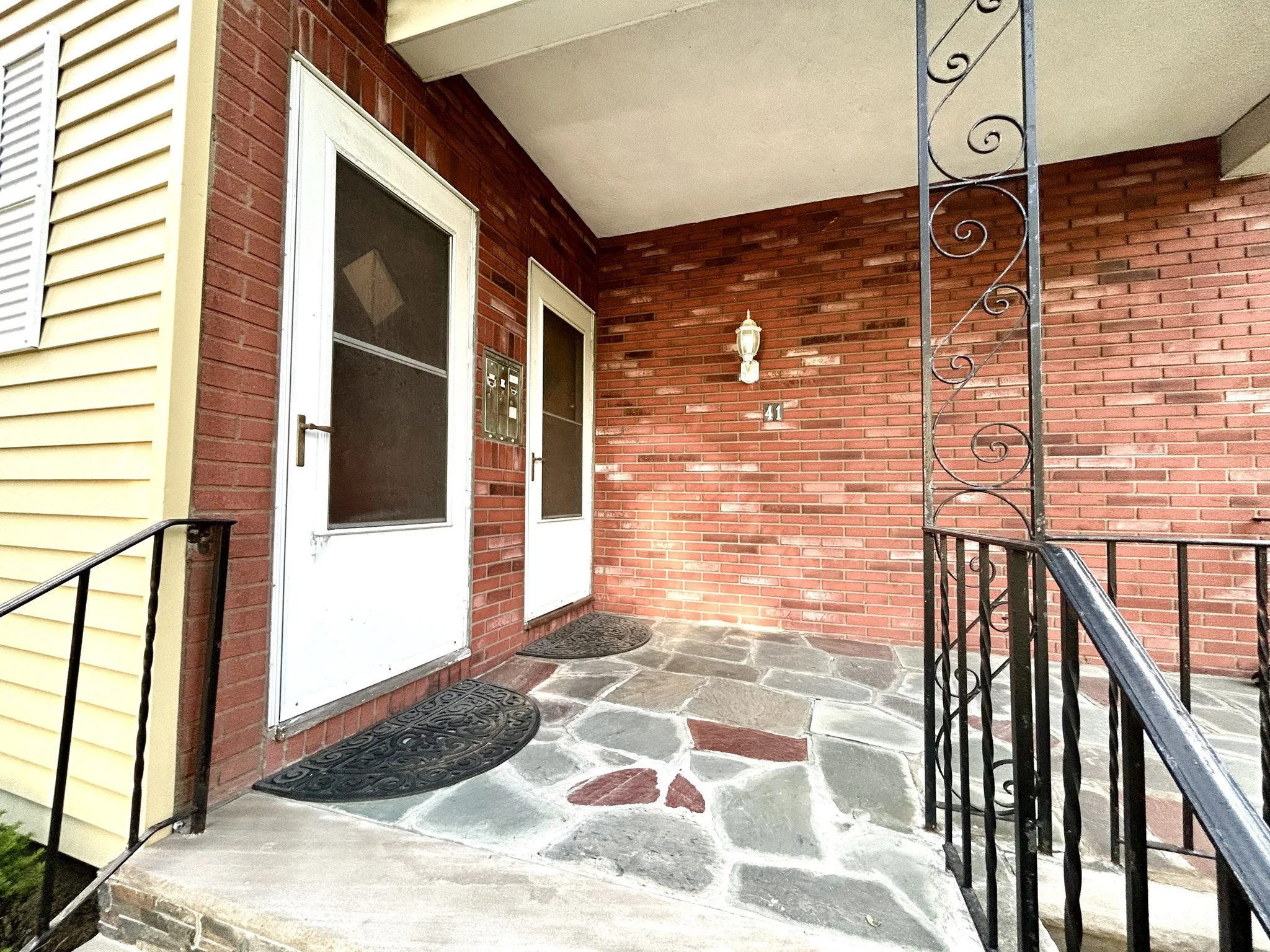 41 Mount Vernon St, East Somerville