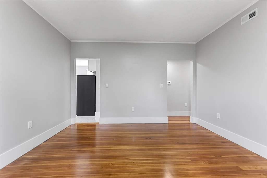 64 Bakersfield, Dorchester