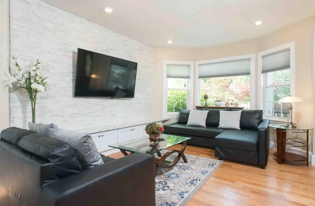 40 Eddy St, West Newton