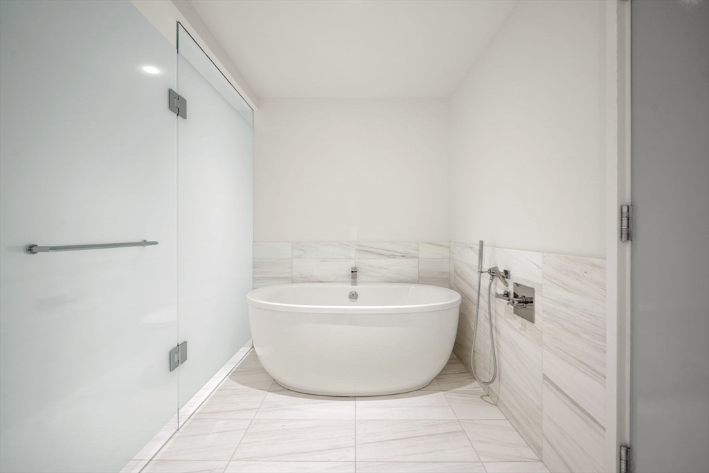 150 Seaport Boulevard, Seaport District