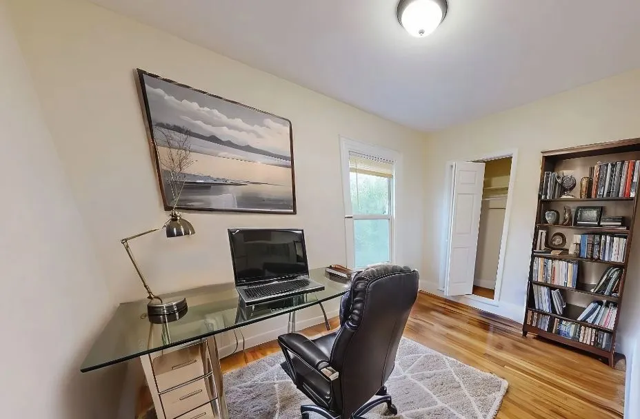 2572 Massachusetts Ave, North Cambridge