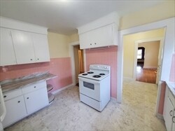 3.5 bed, 1.5 bath apartment for rent at 281 Lowell Ave Unit 2, Newtonville — photo 2 of 10