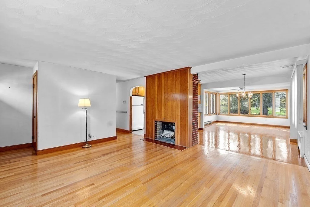 3 Melo Rd, Woburn