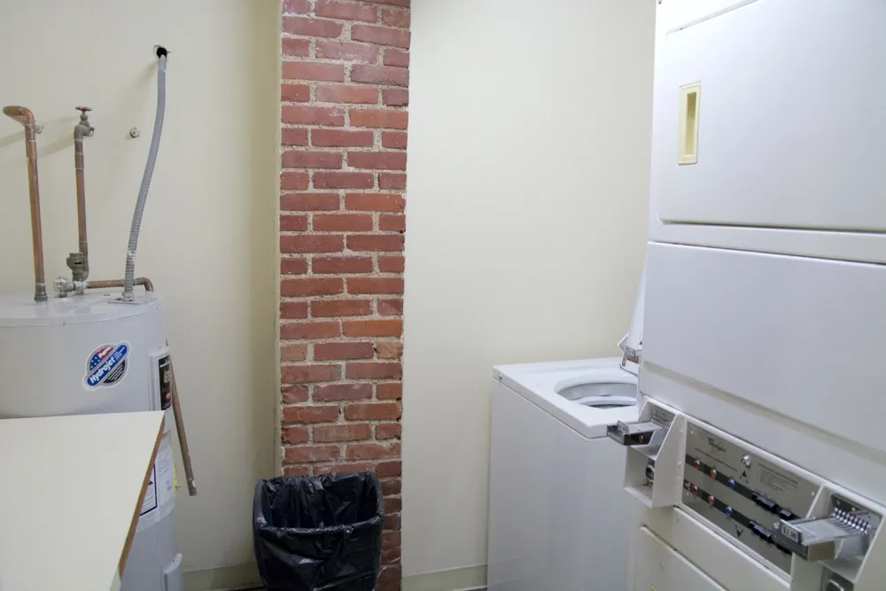 102 Gainsborough St, Fenway