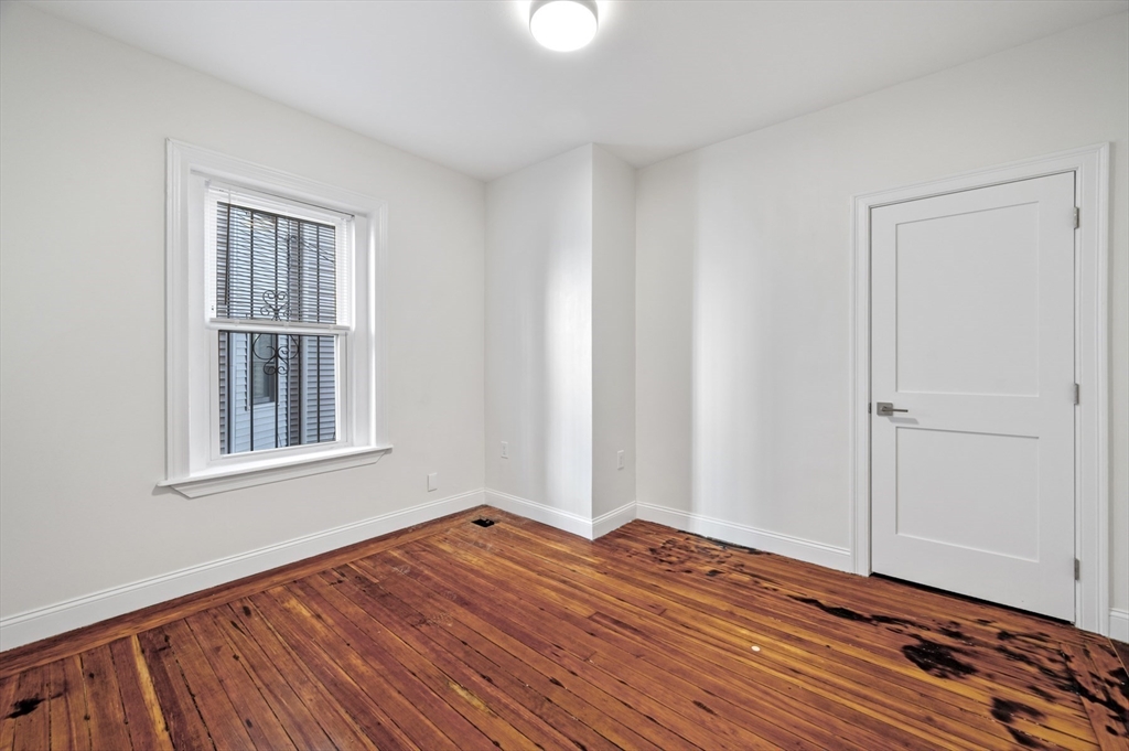 305 Medford St, Union Square