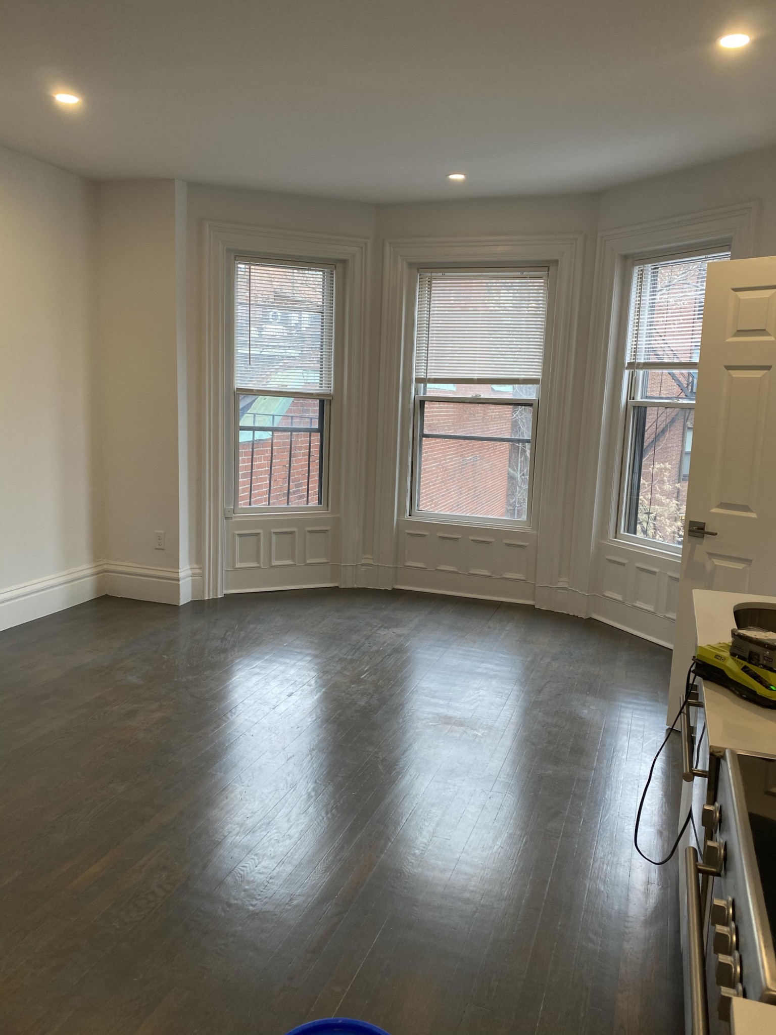 225 Newbury St, Back Bay