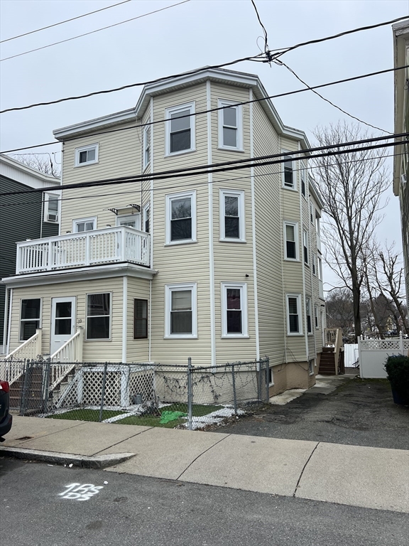 39 Stellman Rd, Roslindale