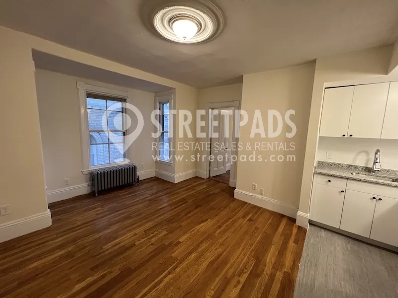 381 Harvard St, Mid-Cambridge