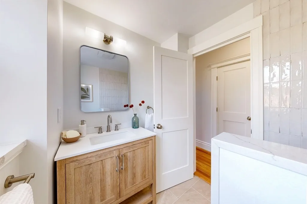 270 Huntington Ave, Hyde Park