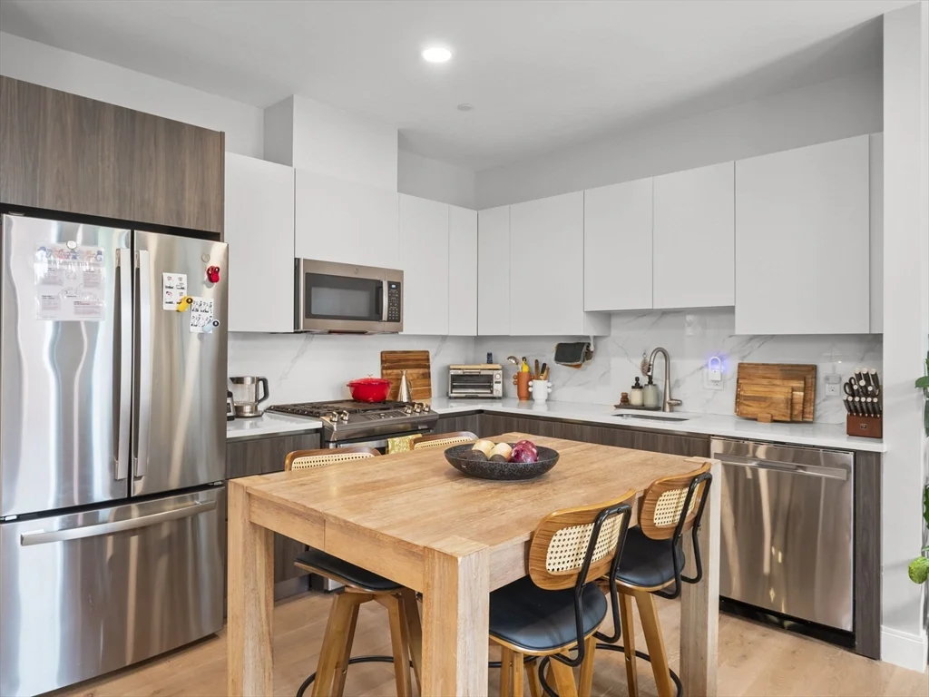 9 Central St, Spring Hill