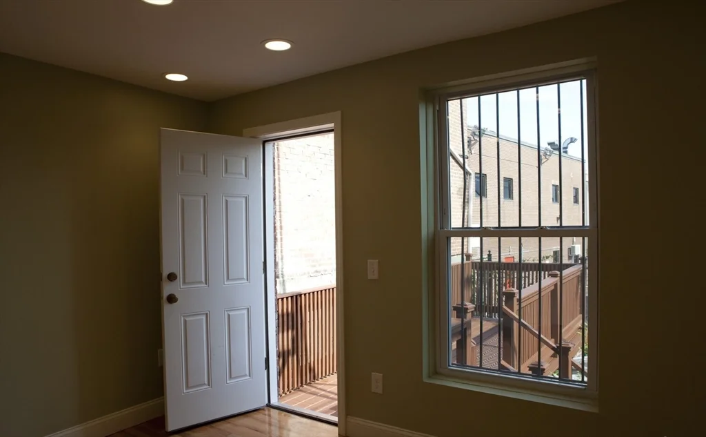 4 Kearsarge, Roxbury