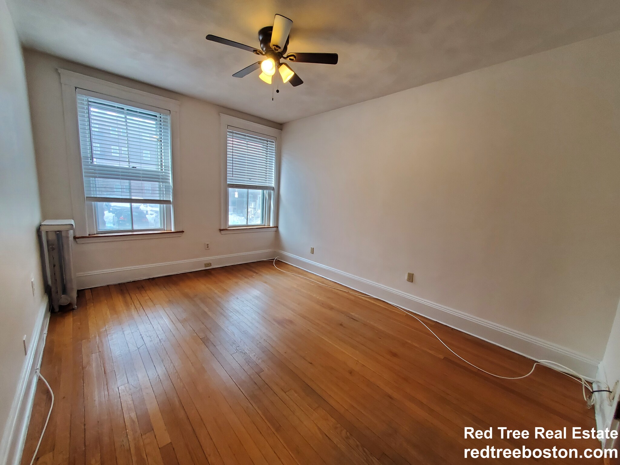 1677 Beacon St, Washington Square