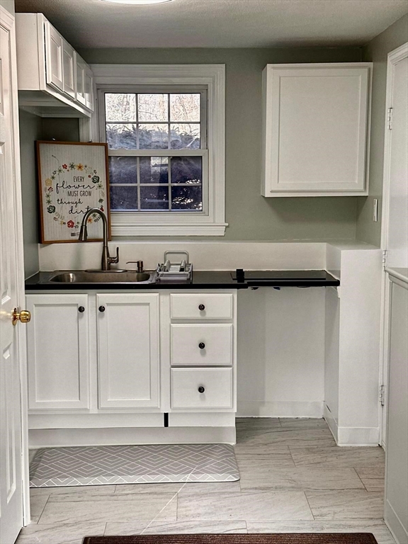 18 Spring Valley Rd, Burlington