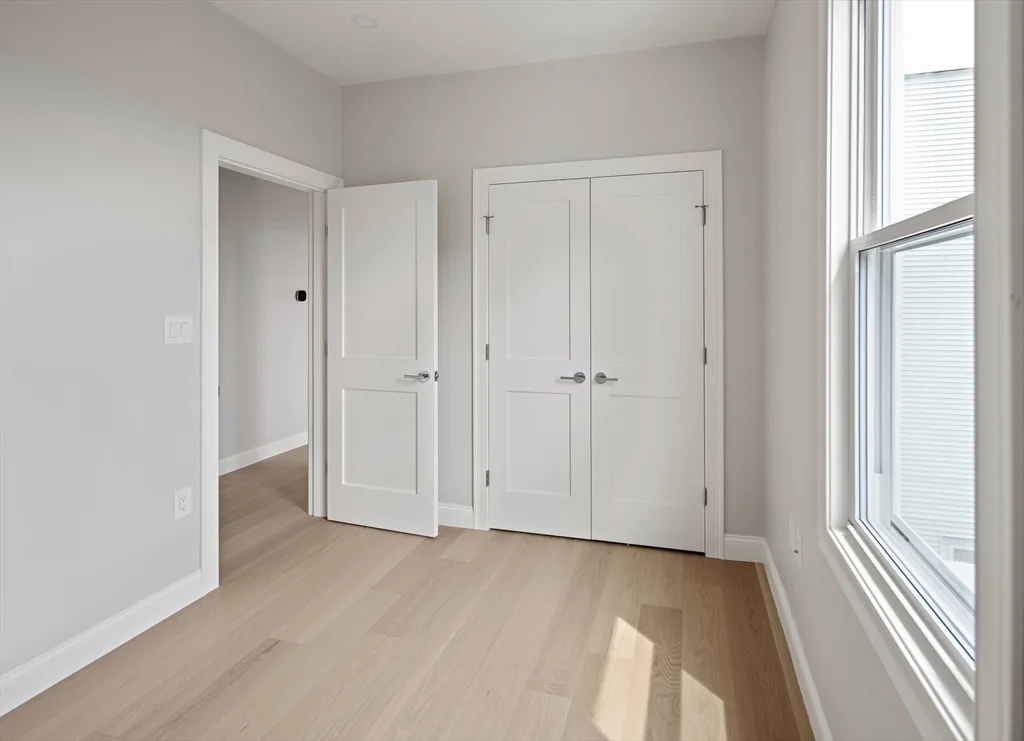 206 Byron St, East Boston