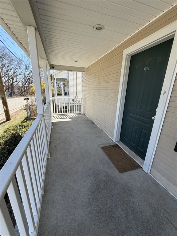 32 Pond St, South Attleboro