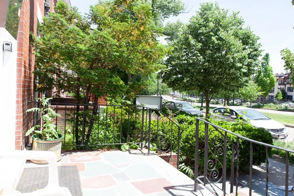 1743 Commonwealth Ave, Brighton