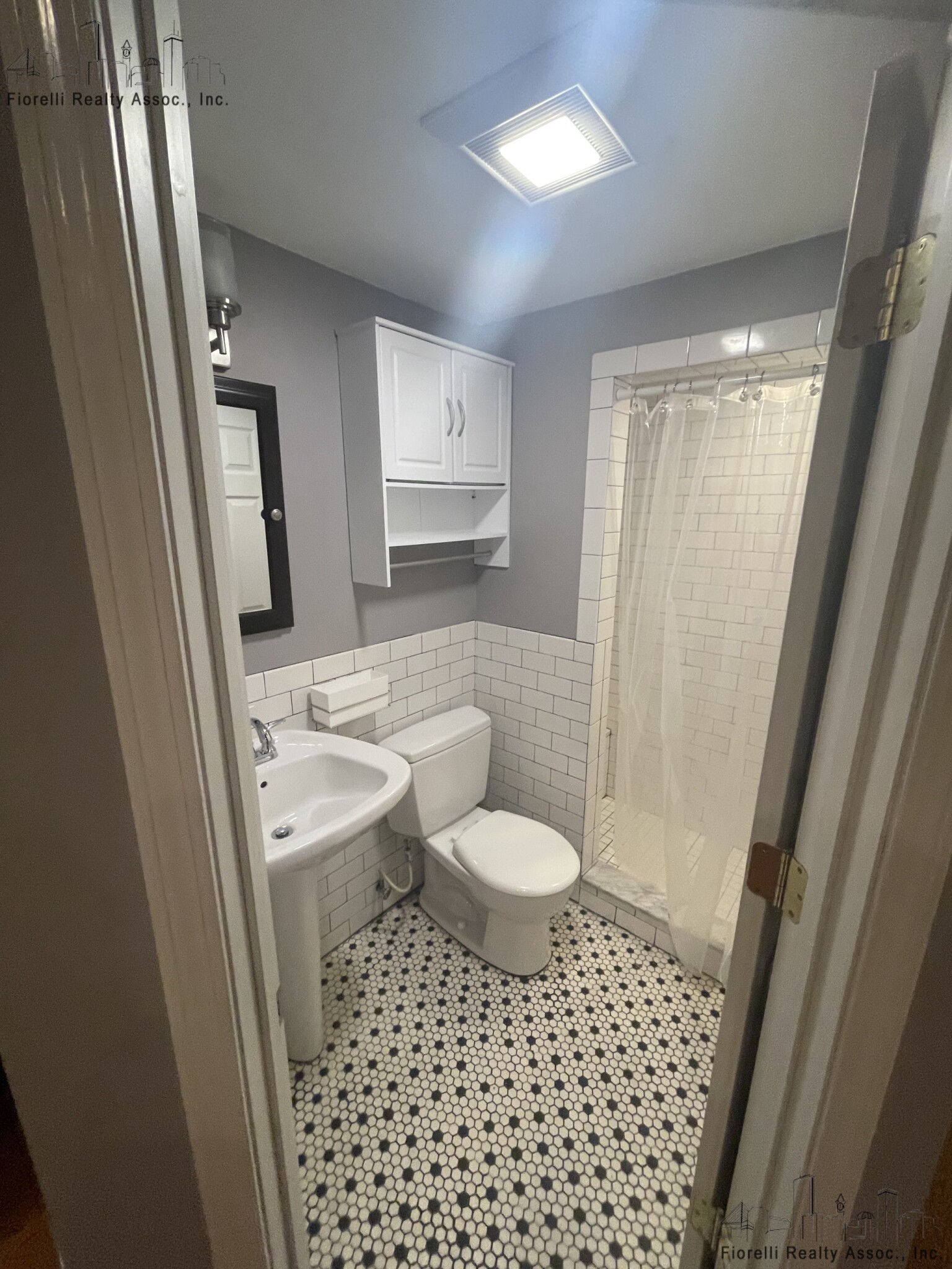 7 Unity St, North End