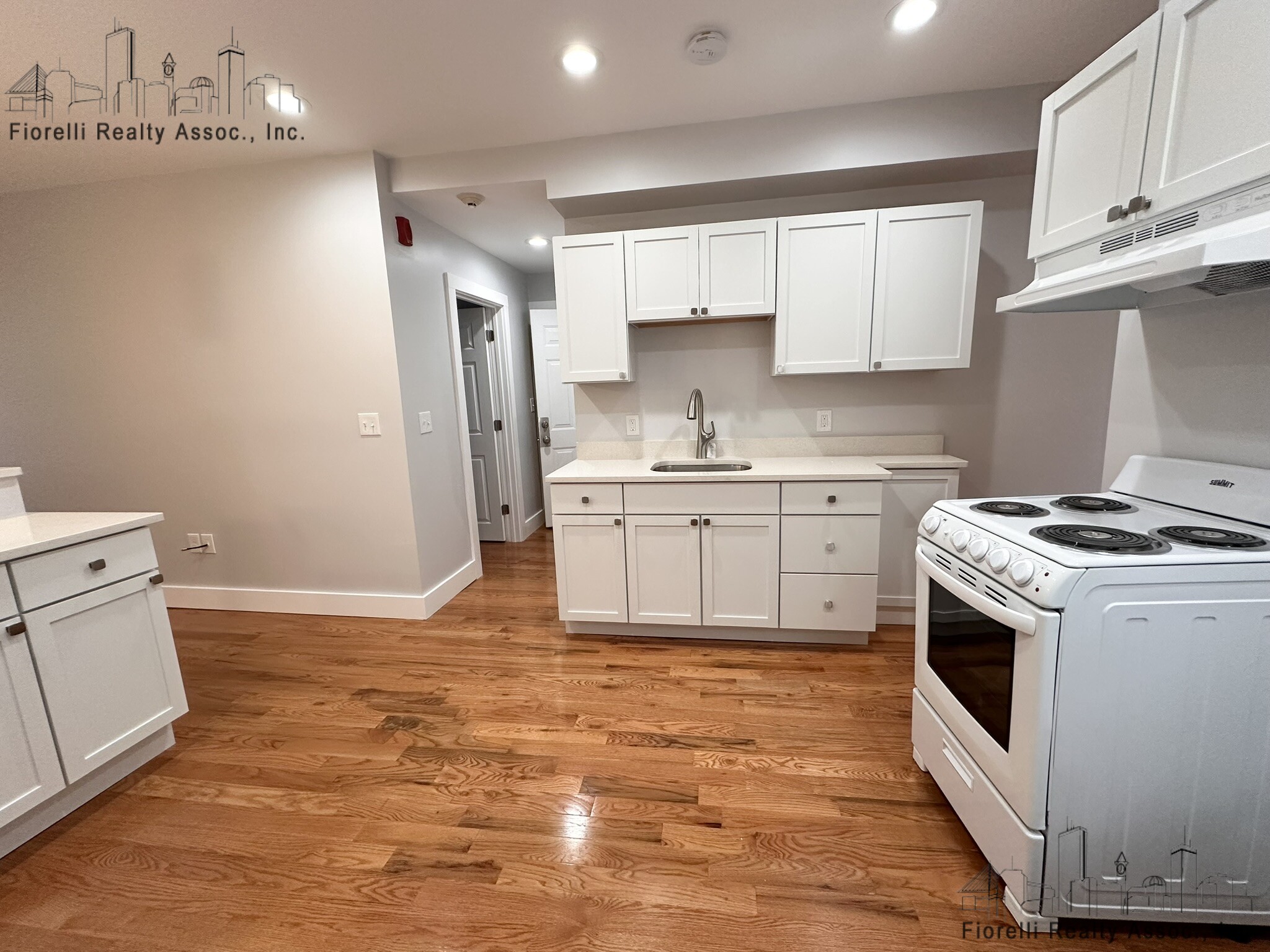 2.5 bed, 1 bath apartment for rent at 39 Clark St Unit 44, North End — photo 2 of 12