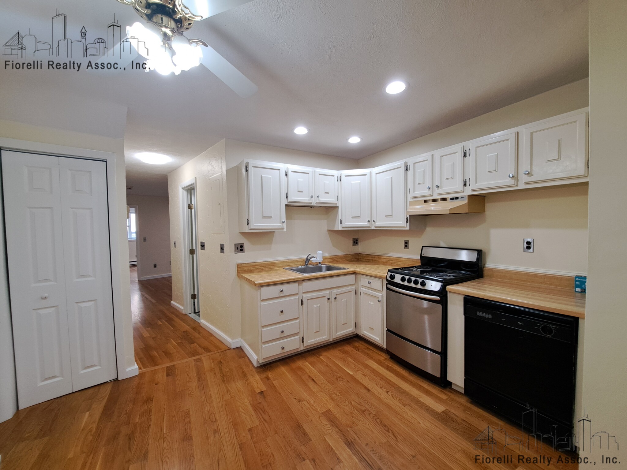 159 Salem St, North End