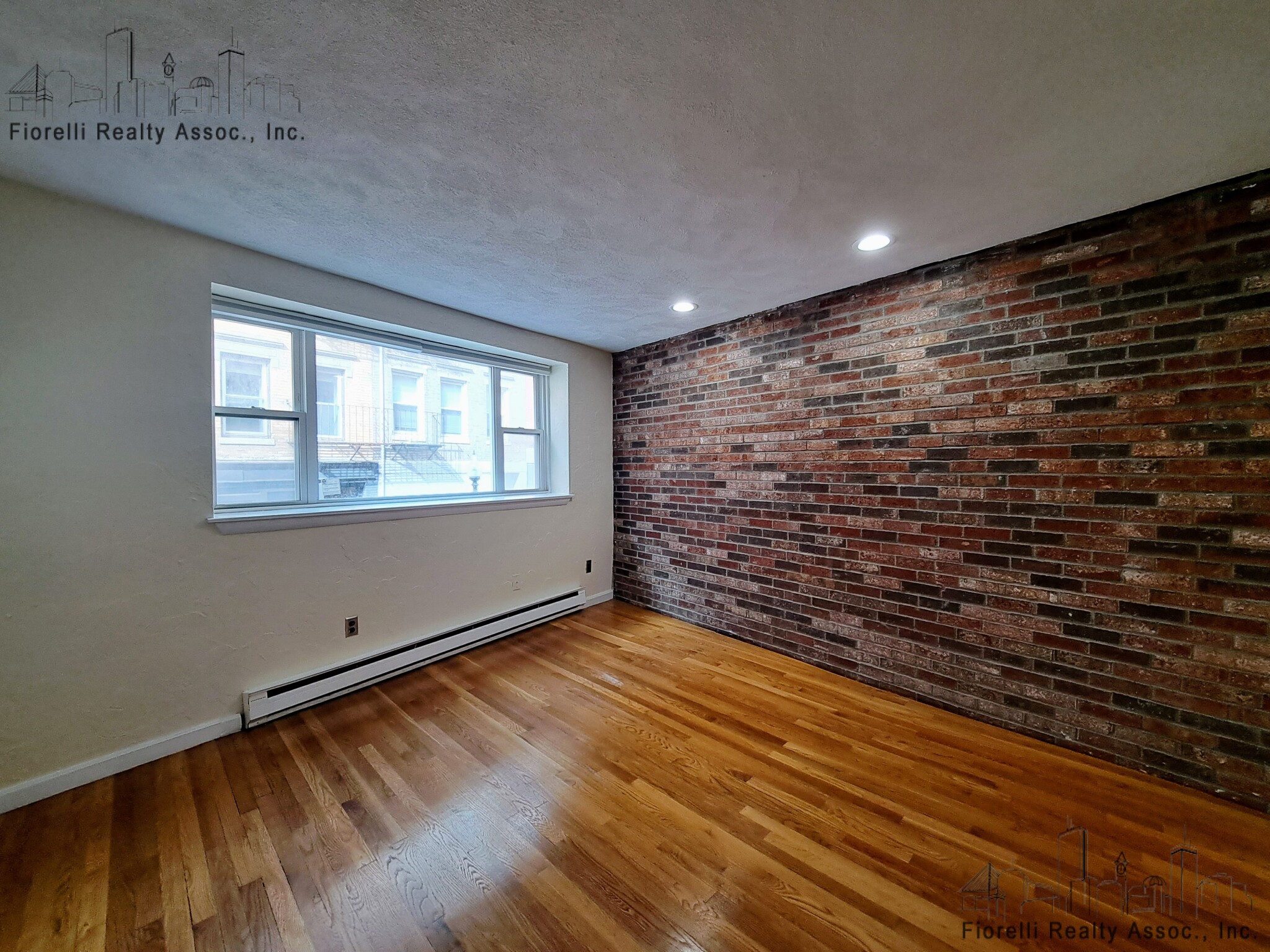 159 Salem St, North End