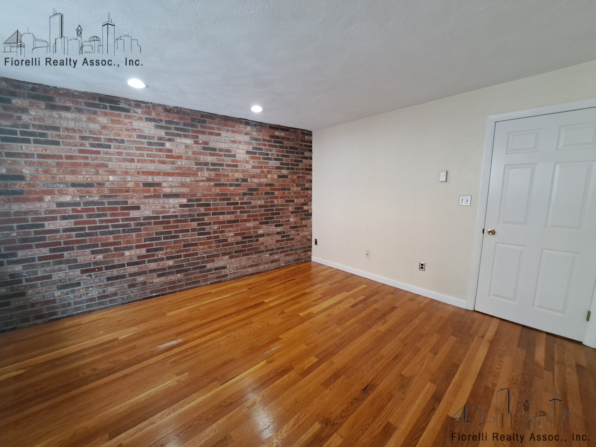 159 Salem St, North End